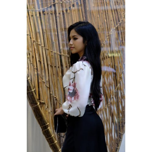 KAMELLIA Shirt - Áo sơ mi nữ hoa màu kem công sở cổ tim tay phồng Juleen