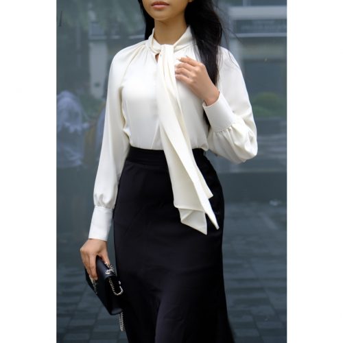 KAMELLIA SET - Áo sơ mi trắng kem công sở tay dài cột nơ Maine White phối chân váy bút chỉ xẻ tà KAMELLIA