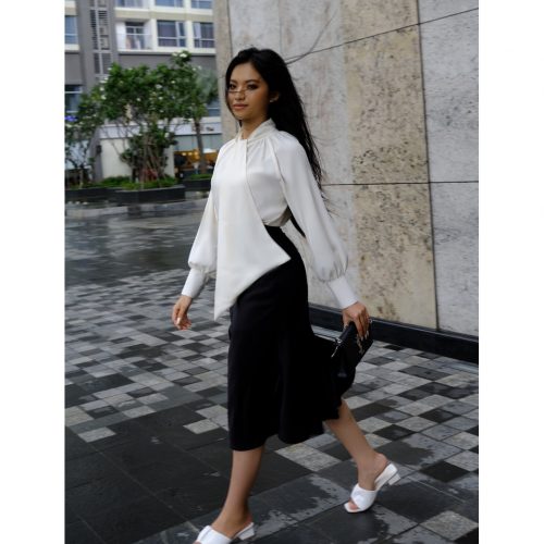 KAMELLIA SET - Áo sơ mi trắng kem công sở tay dài cột nơ Maine White phối chân váy bút chỉ xẻ tà KAMELLIA